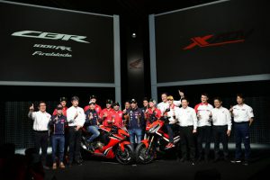 Neuer X-ADV und CBR1000RR Fireblade an der Spitze des 2017er Honda-Modellprogramms der EICMA-Messe